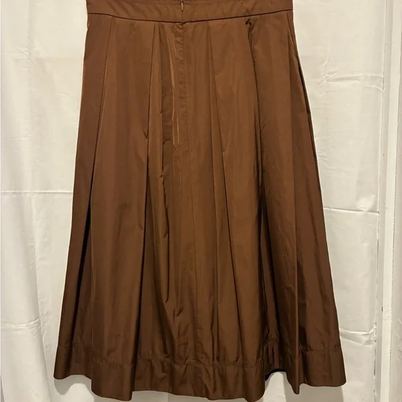 Elegant A-Line Skirt in Rich Brown - Picture 3 of 5